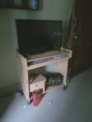 Table Otobi