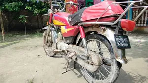 Honda 2002 Red