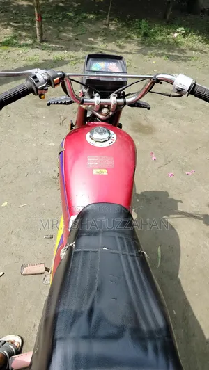 Honda 2002 Red