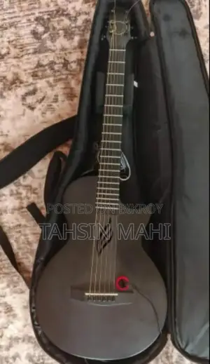 ব্ল্যাক কালার কার্বন ফাইবার গিটার এনিয়া নোভা গো