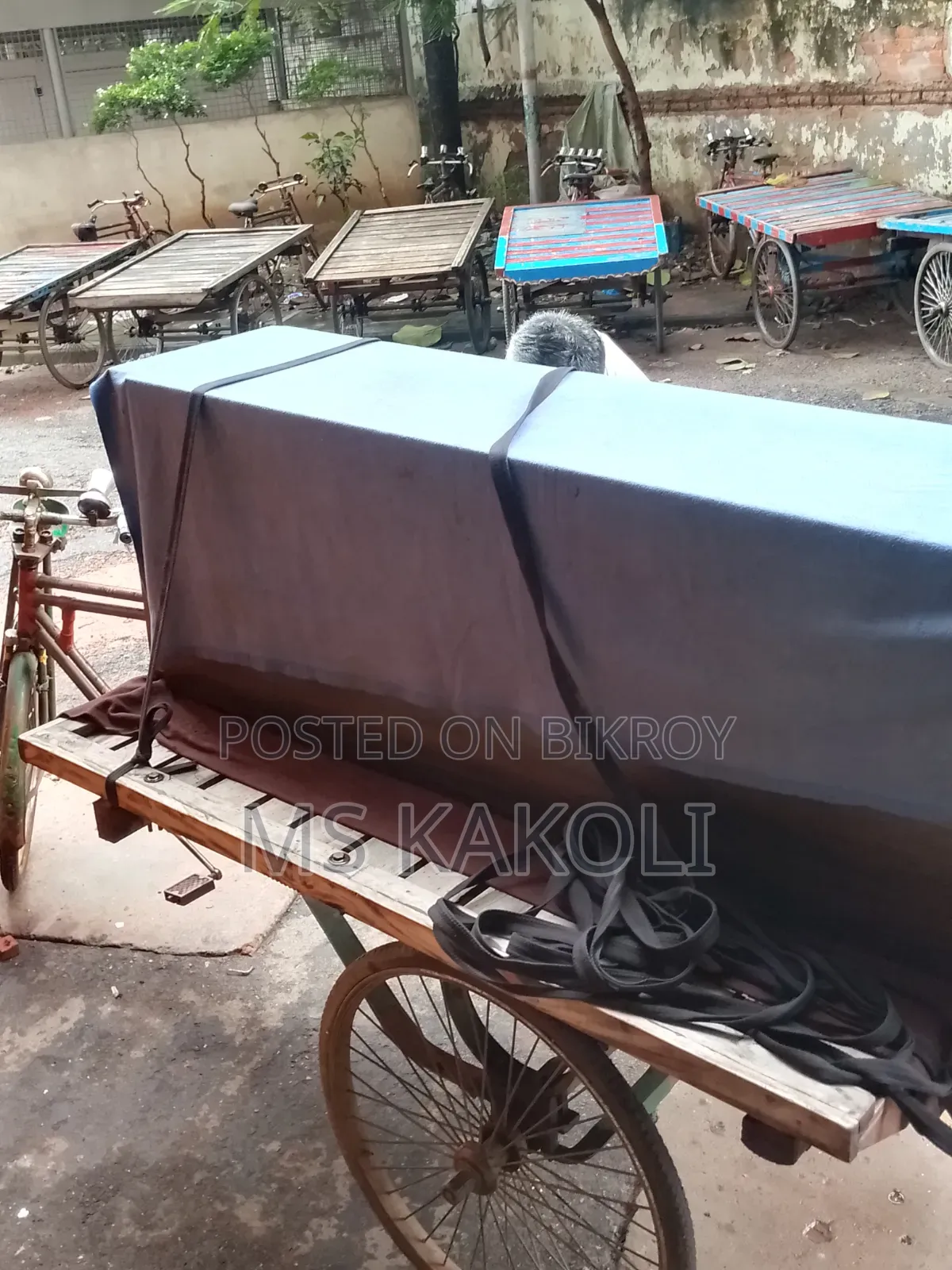 যে কোনো ফার্নিচার মেরামত ও বাসা বাড়ি পরিবর্তন এর কাজ করে থাকি