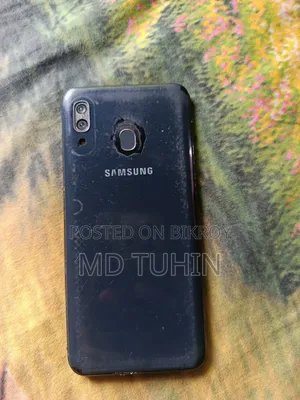 Samsung Galaxy A30 64 GB Black