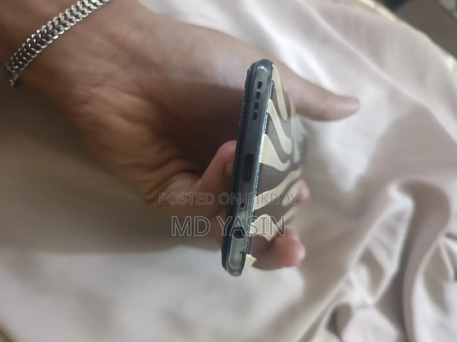 Realme X7 (India) 128 GB