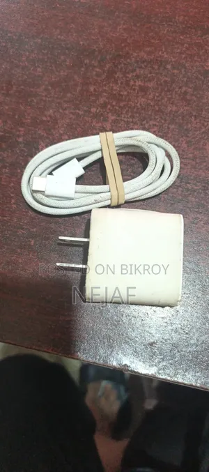 আইফোন চার্জার ১৭ প্রো ম্যাক্স ৩৫ ওয়াট