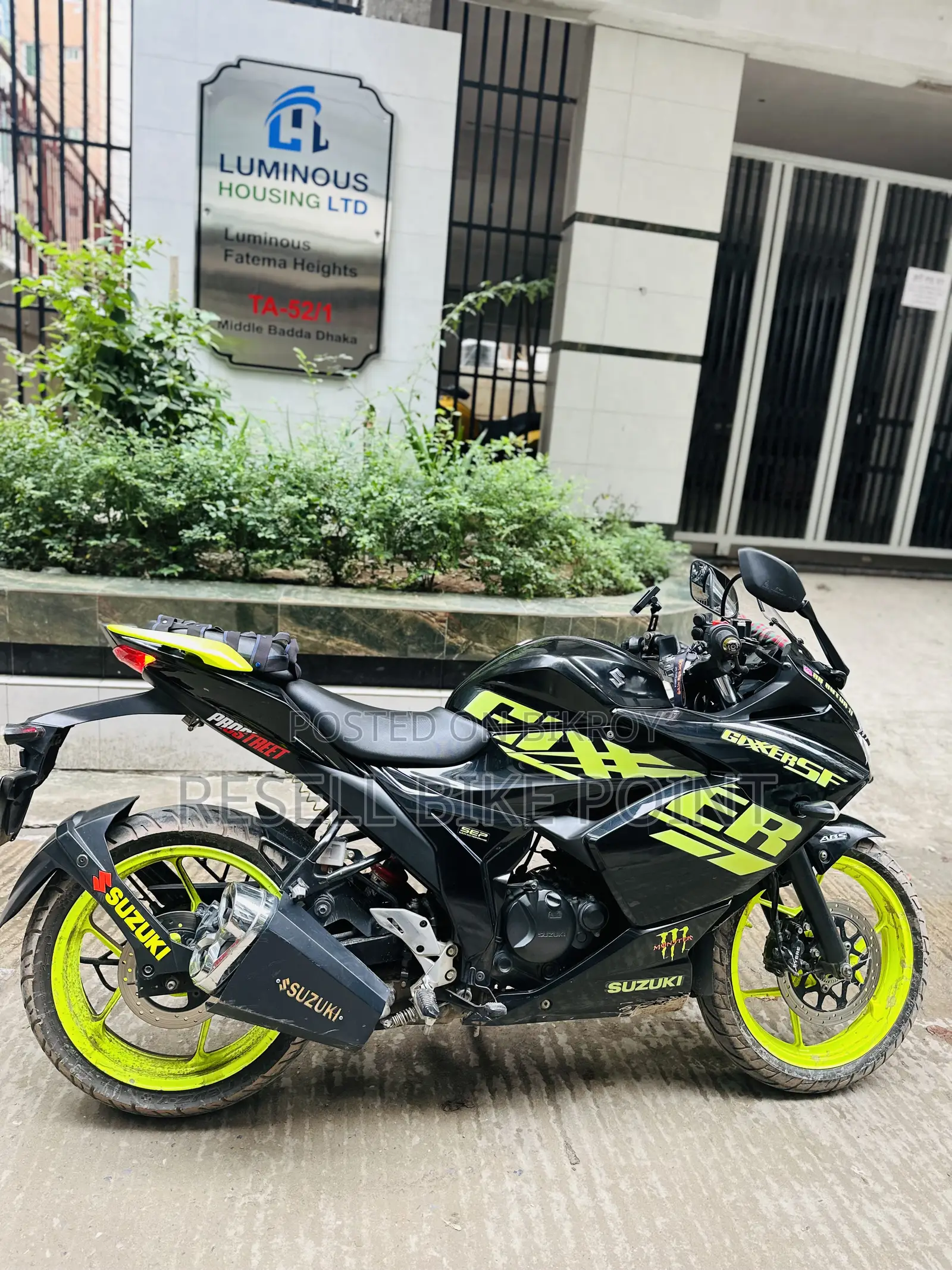 সুজুকি জিক্সার এসএফ এফআই ২০২২ কালো
