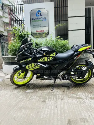 সুজুকি জিক্সার এসএফ এফআই ২০২২ কালো
