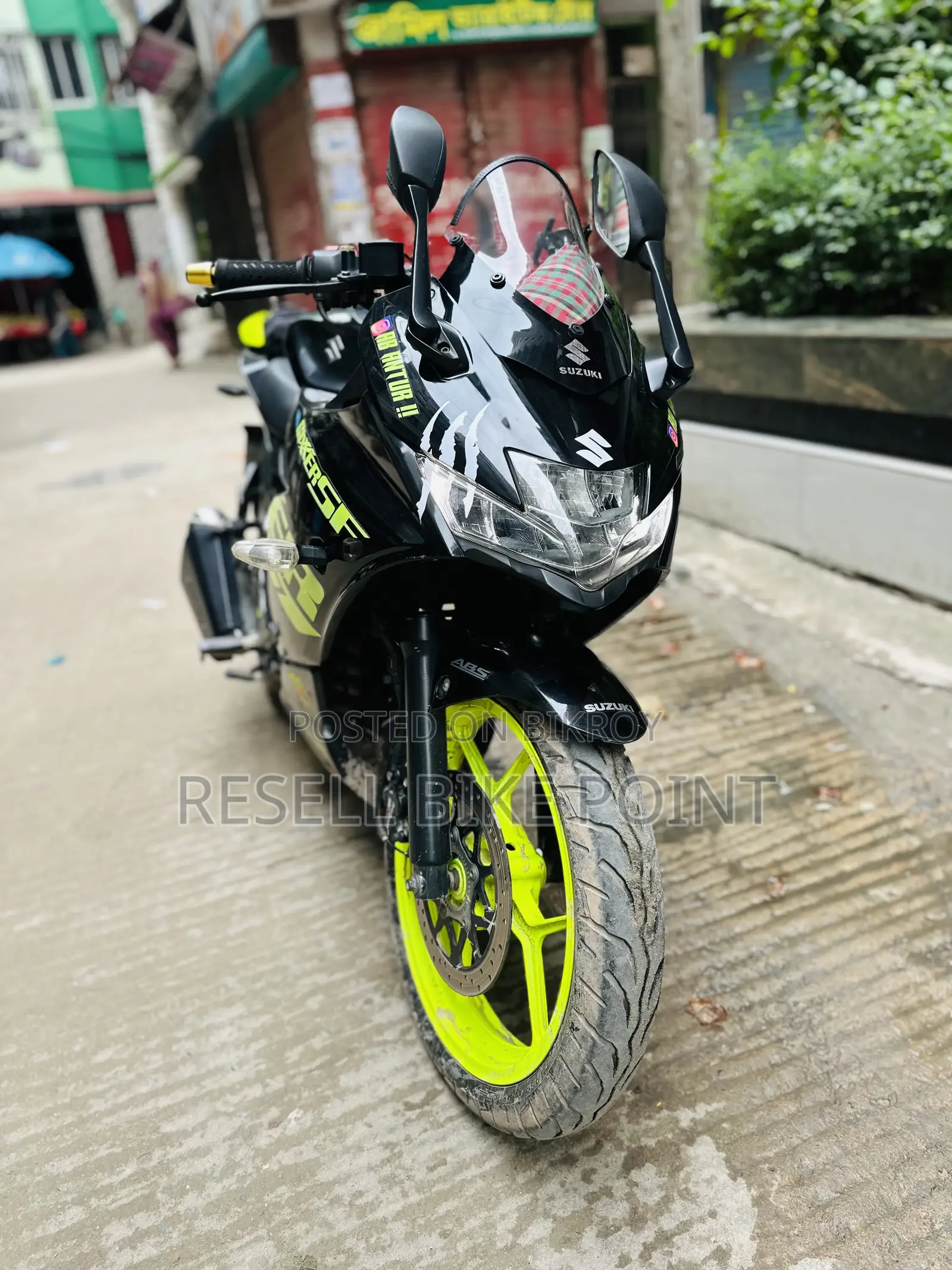 সুজুকি জিক্সার এসএফ এফআই ২০২২ কালো