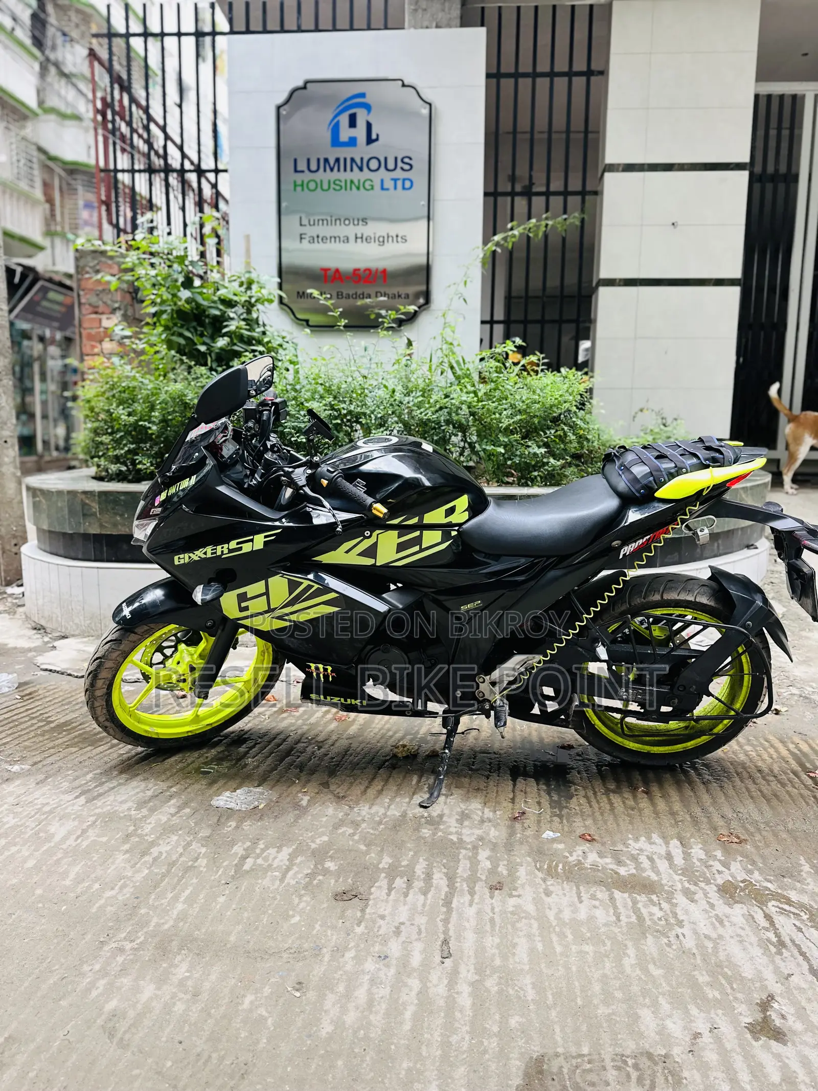 সুজুকি জিক্সার এসএফ এফআই ২০২২ কালো