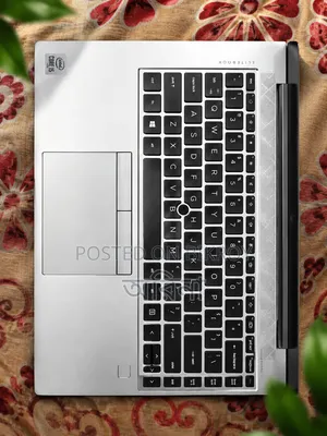 Laptop HP EliteBook 840 G8 16GB Intel Core I5 HDD+SSD 256GB