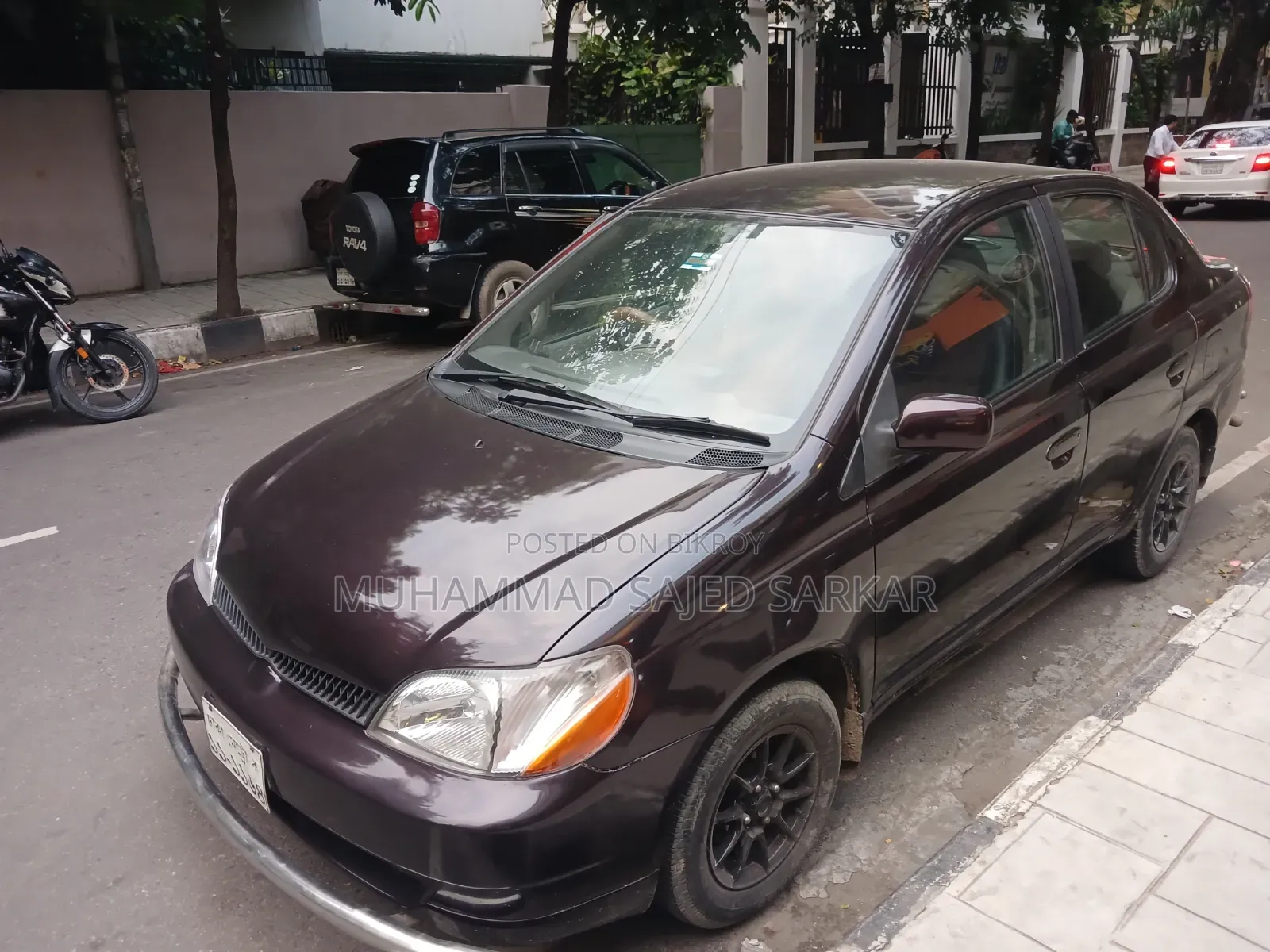 Toyota Platz 2000