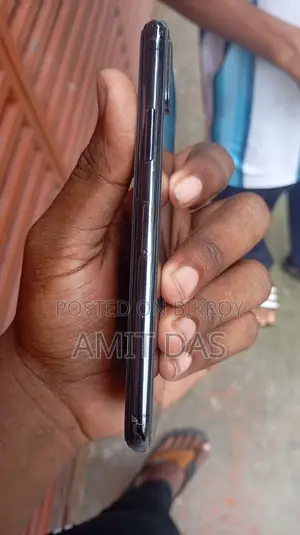 Apple iPhone X 64 GB Black