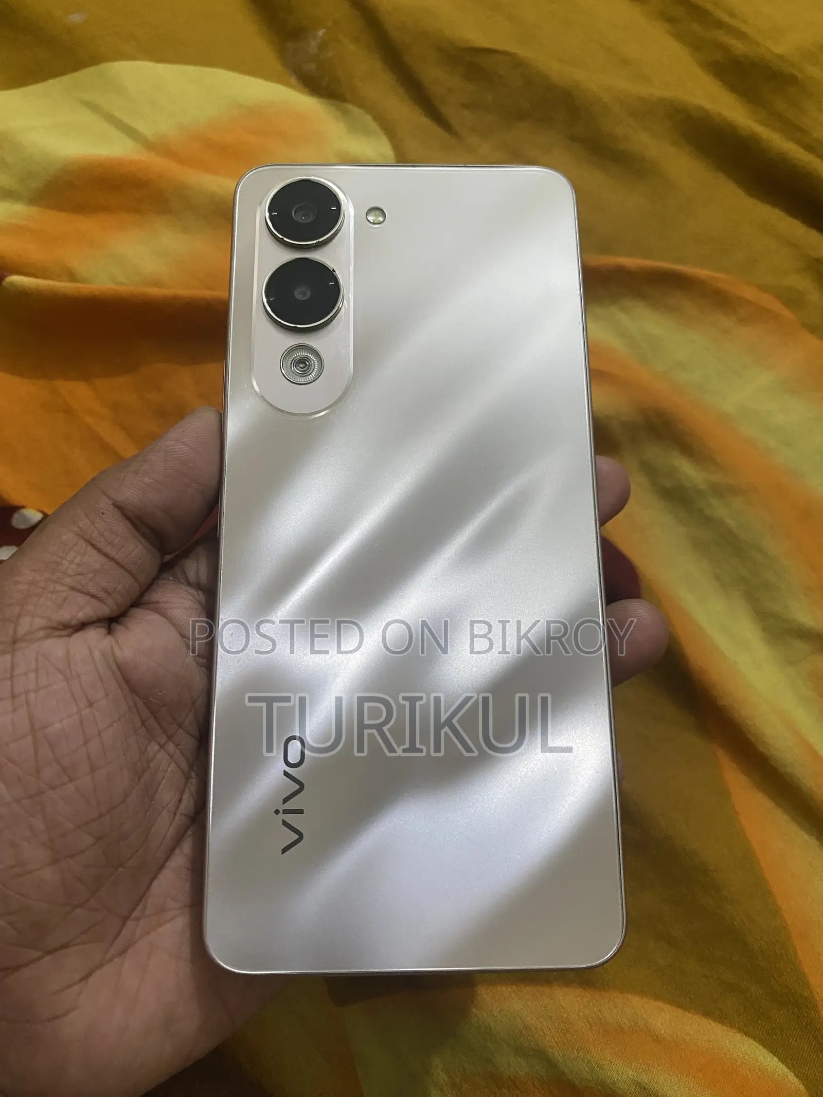 Vivo Y04 128 GB Gold