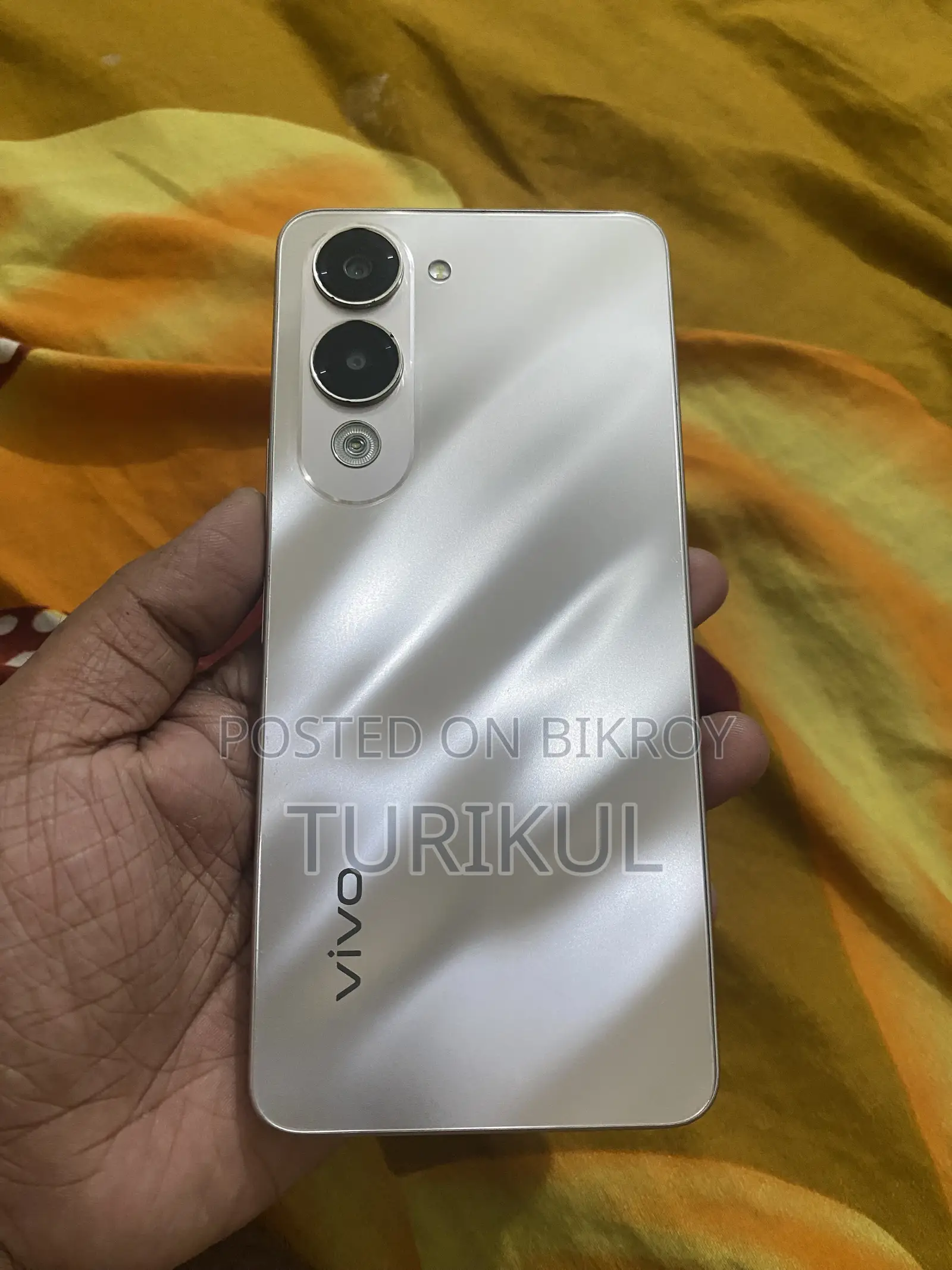 Vivo Y04 128 GB Gold
