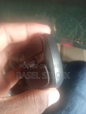 একটি অত্যাধুনিক স্মার্ট মাউস। যা কিনা পেনসিল ব্যাটারির সাহায্য চলে।