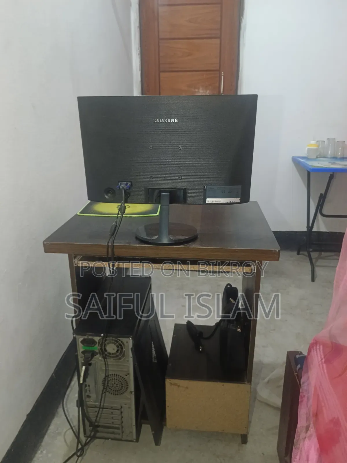 স্যামসাং এস১৯এফ৩৫০এইচএনডব্লিউ + কম্পিউটার টেবিল