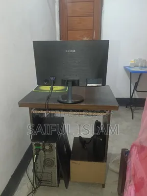 স্যামসাং এস১৯এফ৩৫০এইচএনডব্লিউ + কম্পিউটার টেবিল