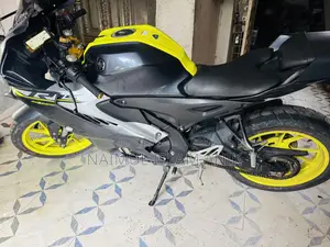 Yamaha 2023 Silver