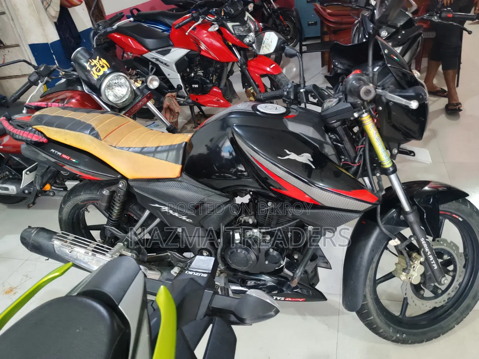 TVS Apache RTR 160 2V 2025 Black