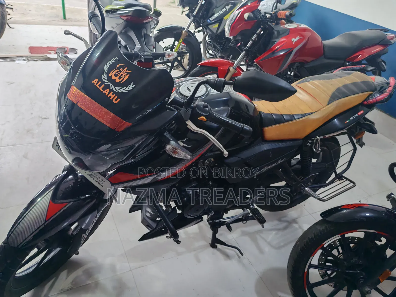 TVS Apache RTR 160 2V 2025 Black