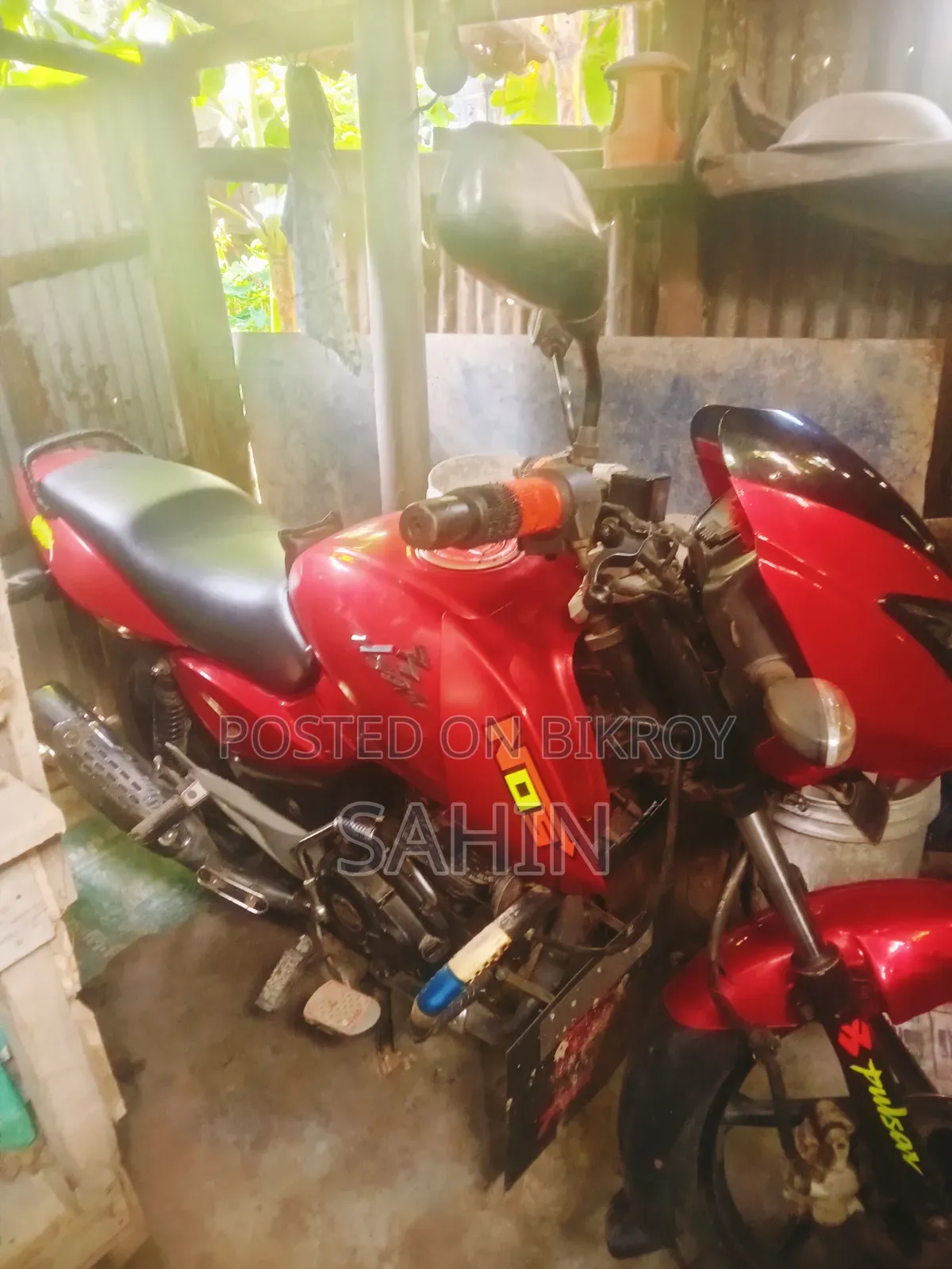 Bajaj Pulsar 150 2012 Red