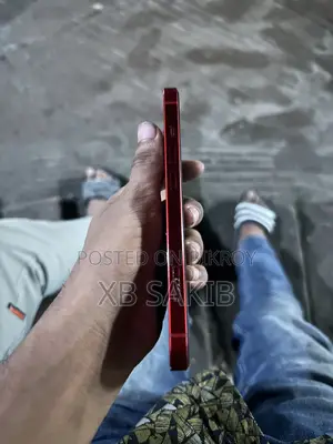 Apple iPhone 13 128 GB Red