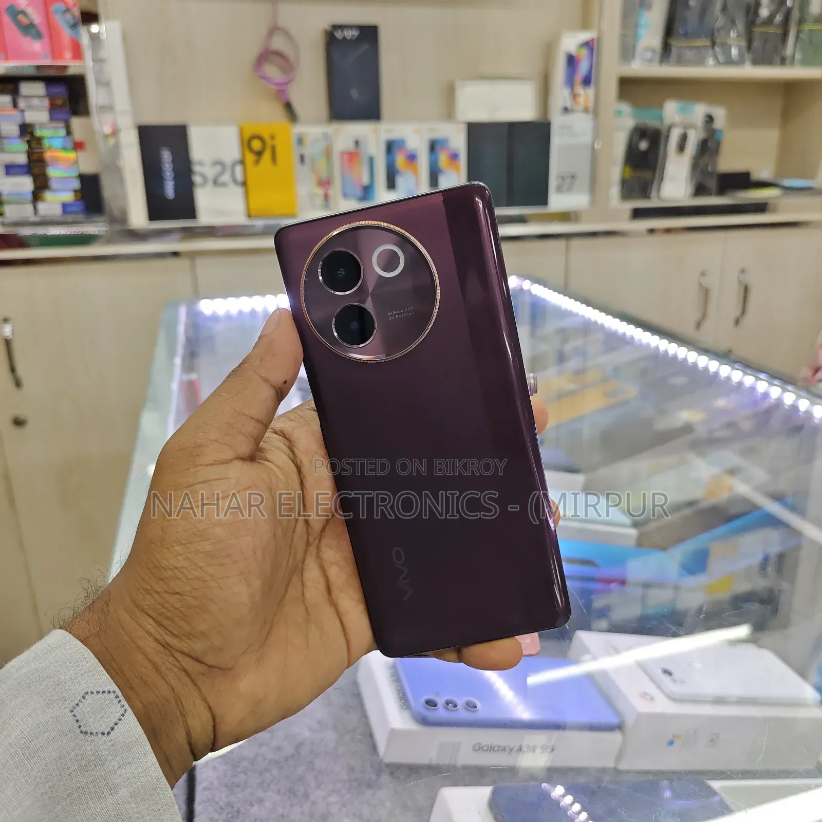 Vivo V30e 128 GB Red