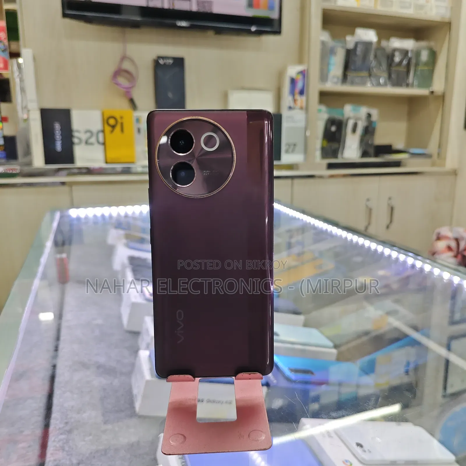 Vivo V30e 128 GB Red