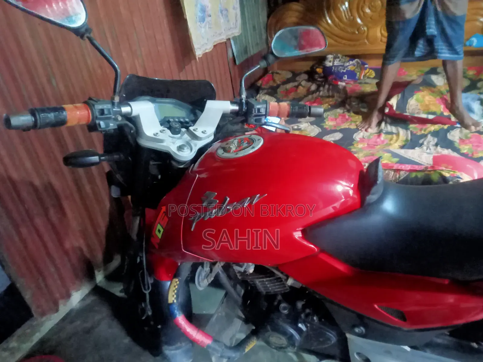 Bajaj Pulsar 150 2012 Red
