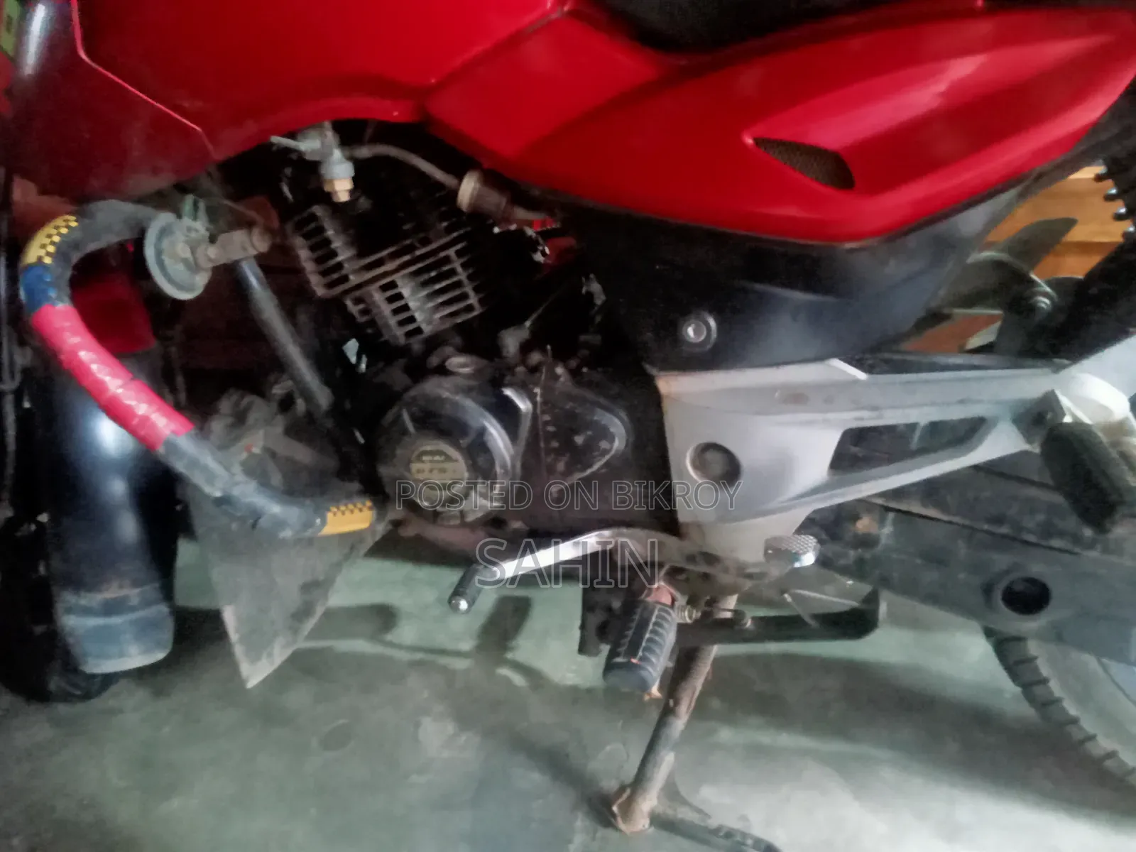 Bajaj Pulsar 150 2012 Red