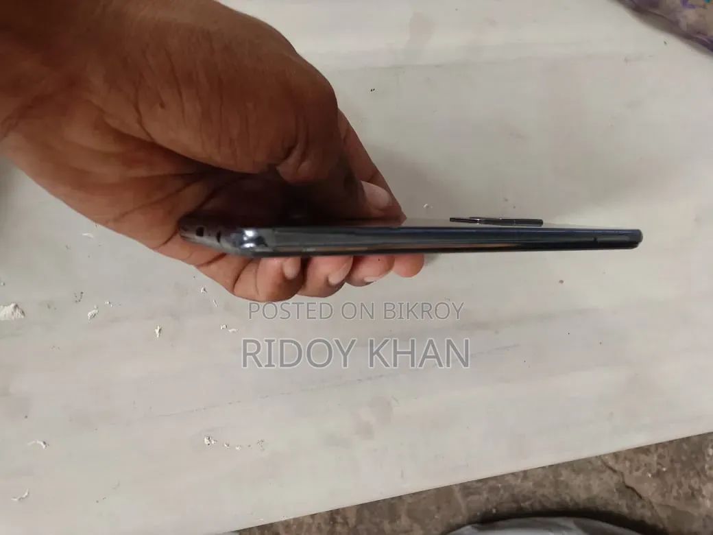 Vivo V21e 128 GB Blue