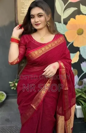 Check Sharee With Running Blouse Piece