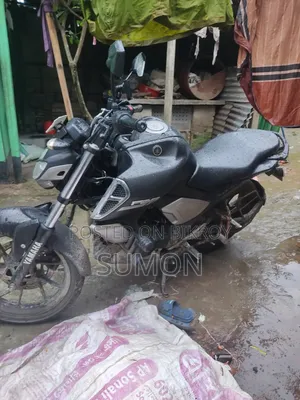 ইয়ামাহা FZS V3 ২০২২ ব্ল্যাক