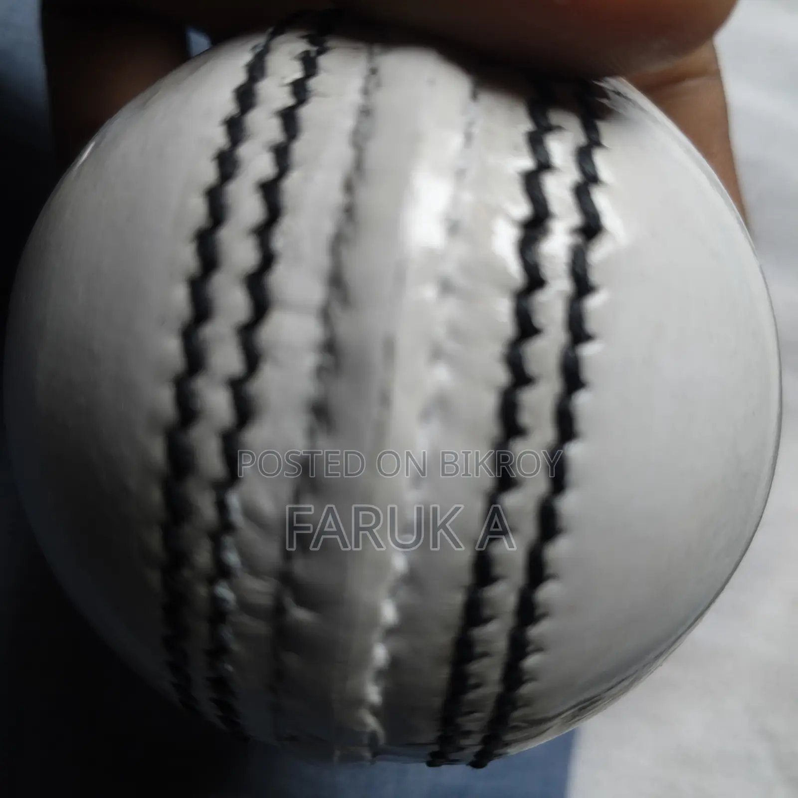 ক্রিকেট বল ৪ পিস