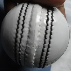 ক্রিকেট বল ৪ পিস