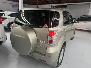 Toyota Rush 1.5 RWD 2011 Gold