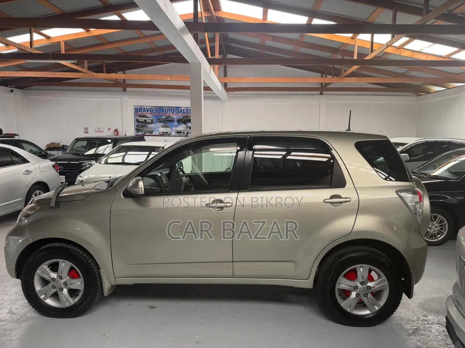 Toyota Rush 1.5 RWD 2011 Gold