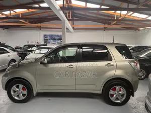 Toyota Rush 1.5 RWD 2011 Gold