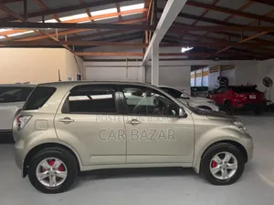 Toyota Rush 1.5 RWD 2011 Gold