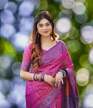 কাঞ্জিভরম সিল্ক শাড়ি সাথে মিলানো রানিং ব্লাউজ পিস