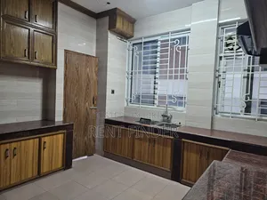 বারিধারা ডিপ্লোম্যাটিক জোন অফিস স্পেস