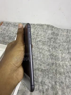 Apple iPhone 11 64 GB Black