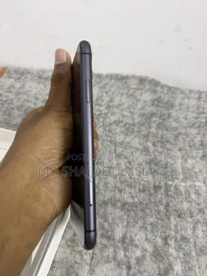 Apple iPhone 11 64 GB Black
