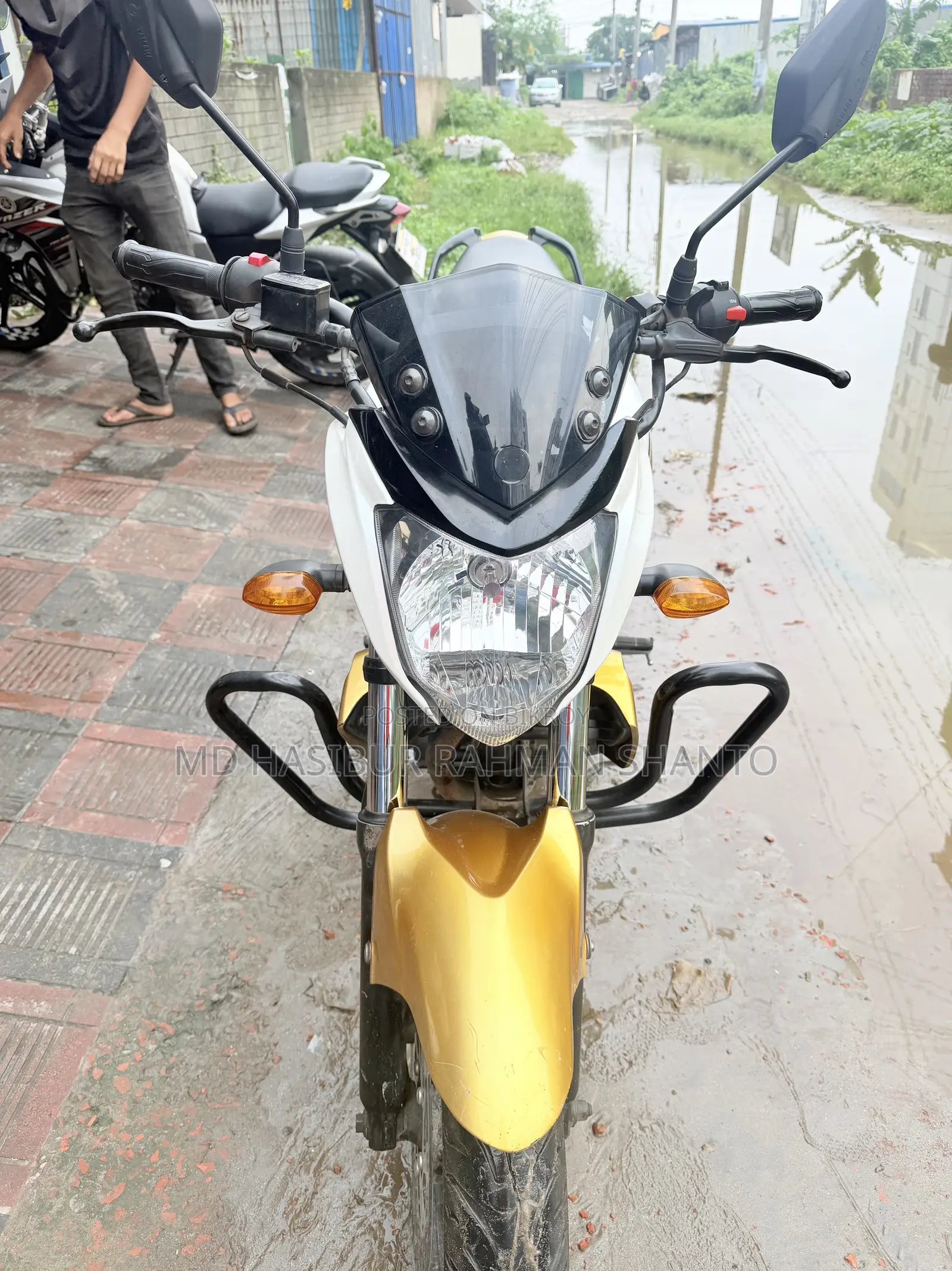 Yamaha FZ 2015 Gold