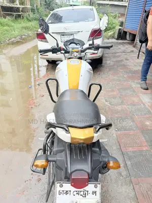 Yamaha FZ 2015 Gold