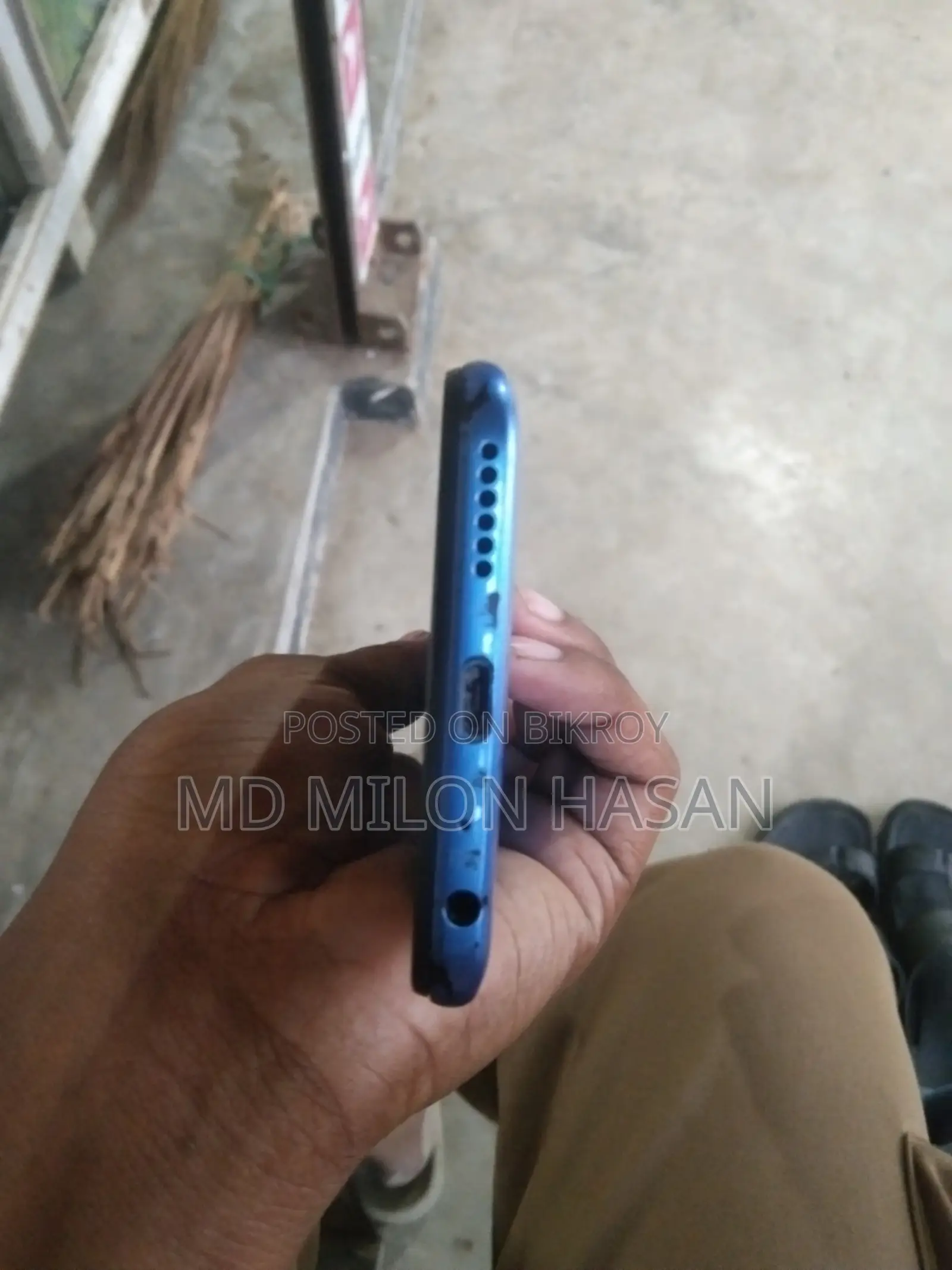 Symphony ATOM 32 GB Blue
