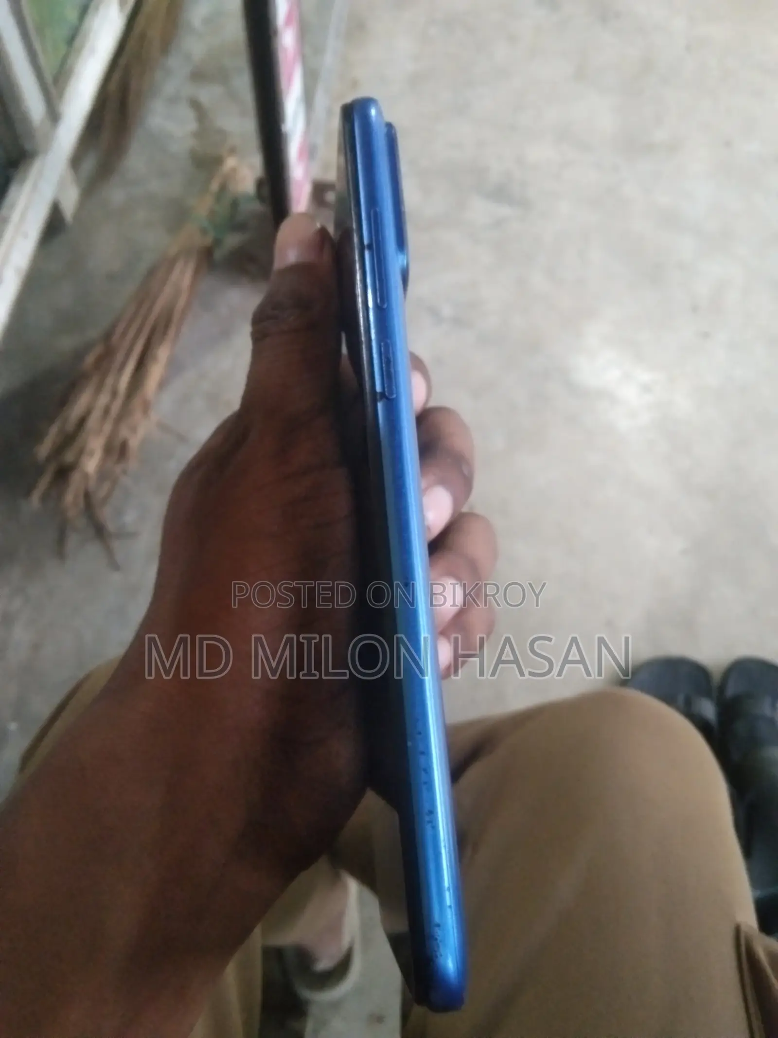 Symphony ATOM 32 GB Blue