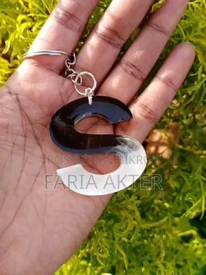 হ্যান্ডমেড রেজিন ফ্লাওয়ার ব্যাঙ্গেল
প্রেসড ফ্লাওয়ার রেজিন ইয়াররিংস