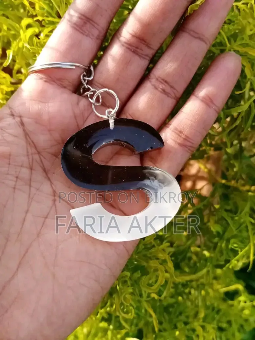 হ্যান্ডমেড রেজিন ফ্লাওয়ার ব্যাঙ্গেল
প্রেসড ফ্লাওয়ার রেজিন ইয়াররিংস
