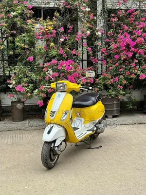 ভেসপা ১২৫ ২০১৯ হলুদ