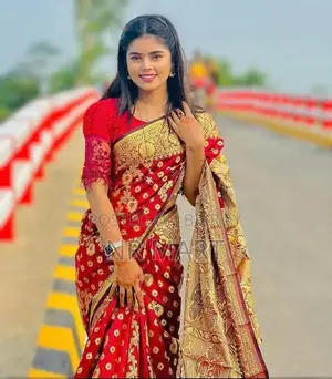 অরিজিনাল সিরাজগঞ্জের সিল্ক কাতান শাড়ি ১২ হাত
